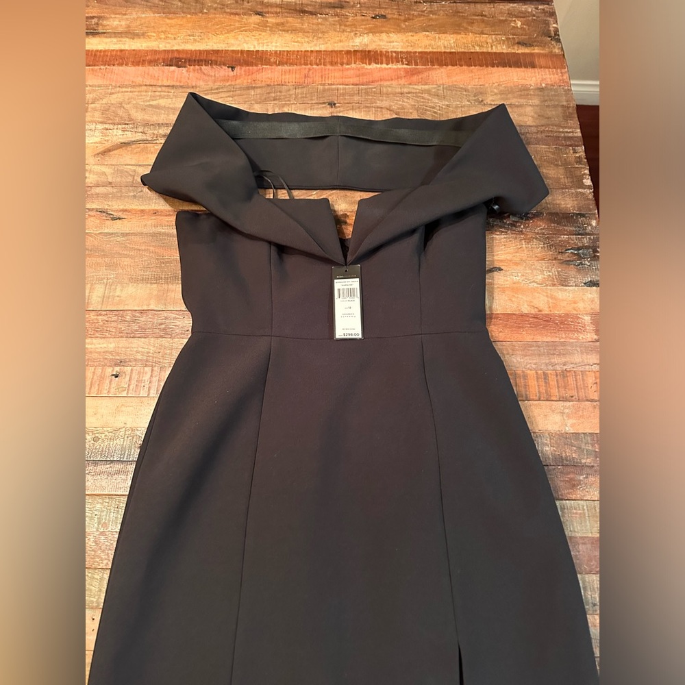 Beautiful dress with tags - Picture 5 of 5